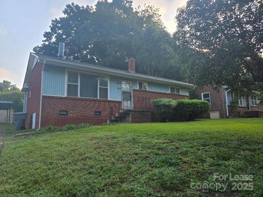 809 Wilbrown Circle - Photo 1