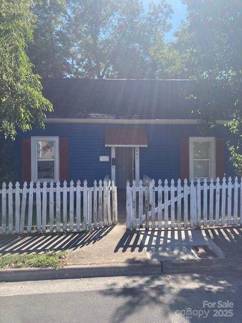 409 Fisher Street - Photo 1