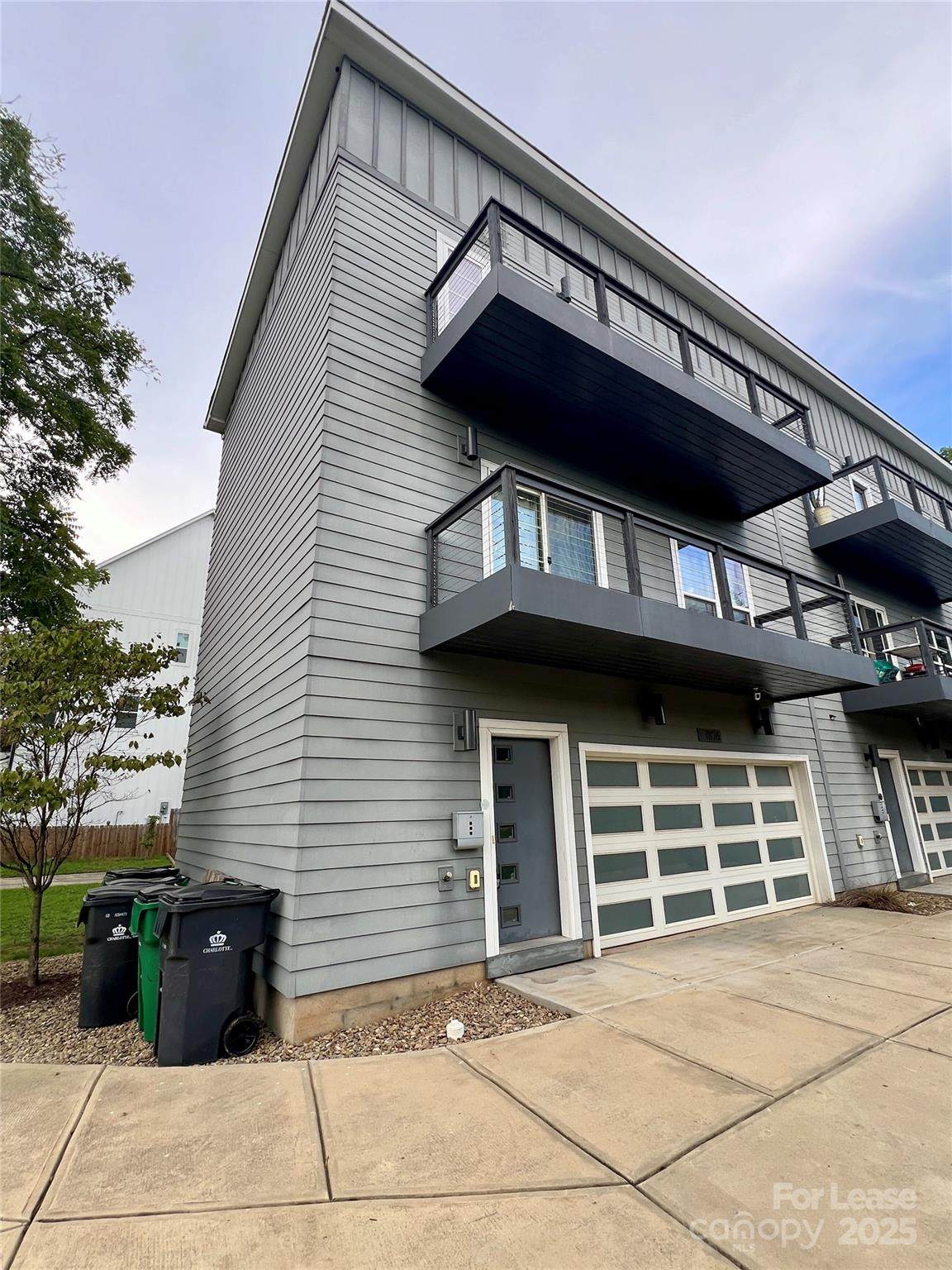 1106 Alexander Street - Photo 1