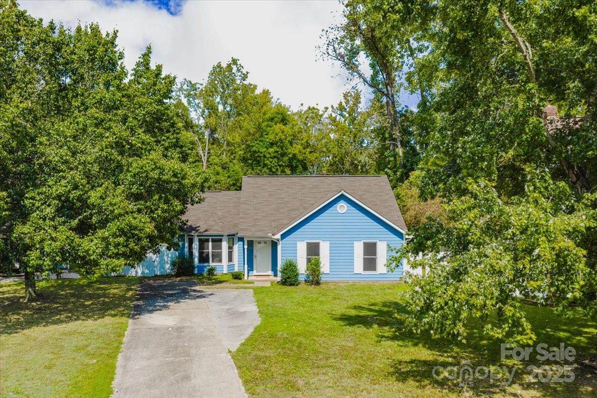 4205 Hounds Run Drive - Photo 1