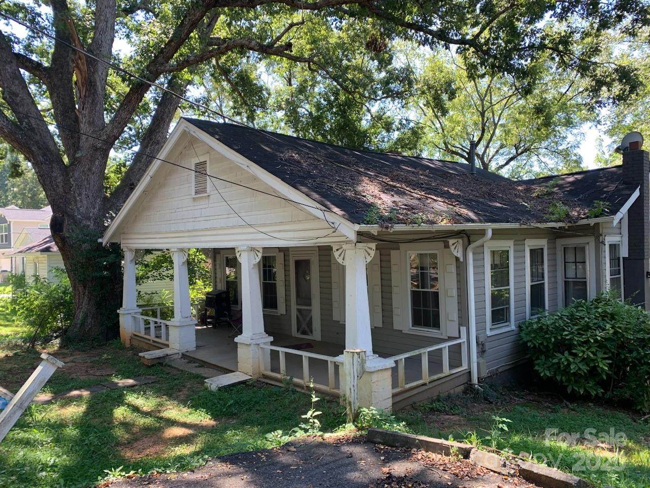 405 Yates Street - Photo 1