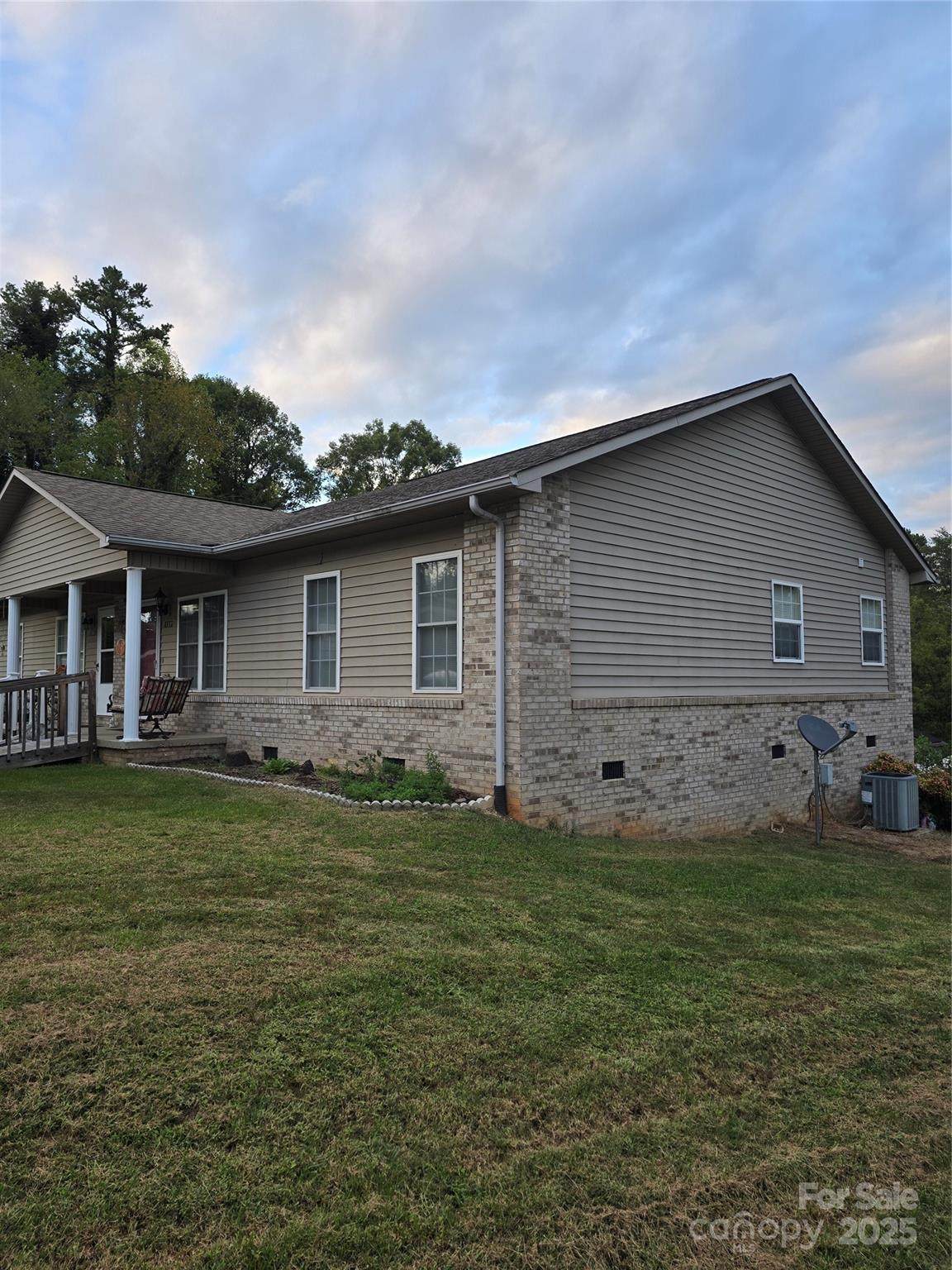 101 Whispering Pines Drive - Photo 1