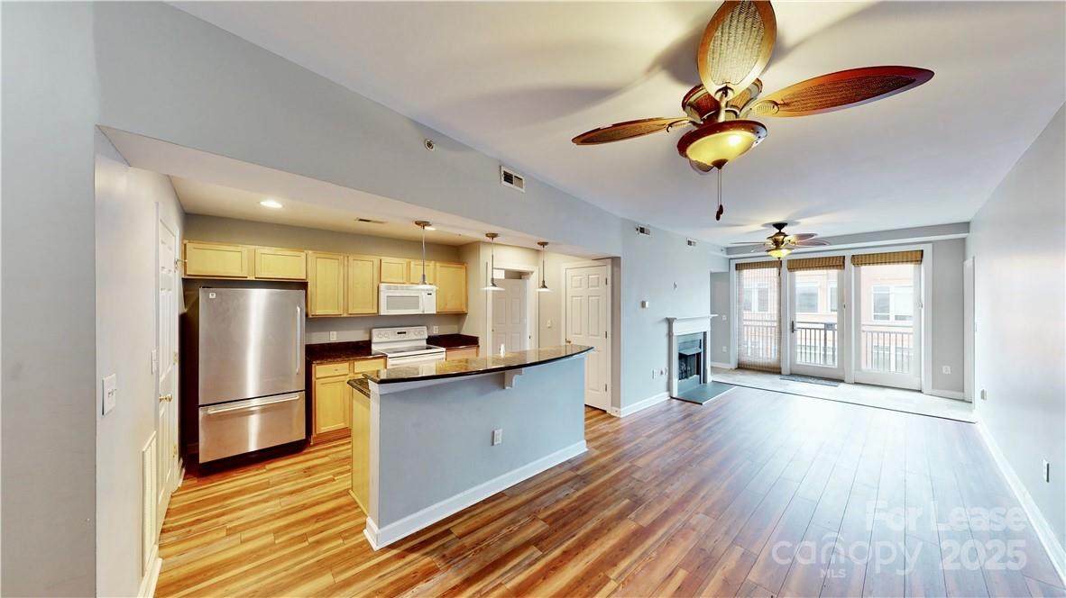 718 Trade Street - Photo 1