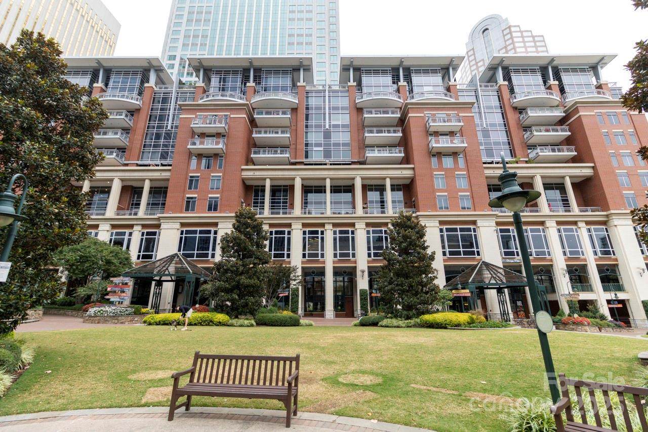 435 Tryon Street - Photo 1