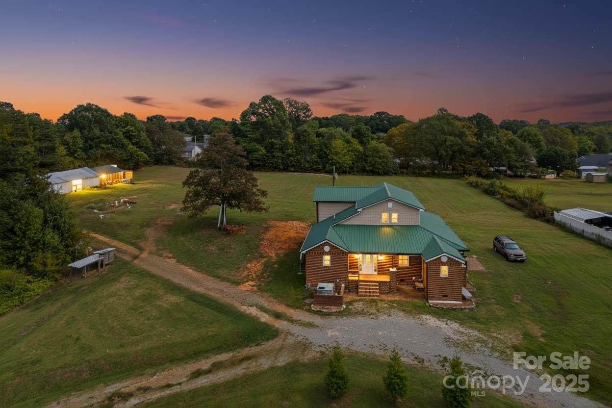 106 Emlee Street - Photo 1
