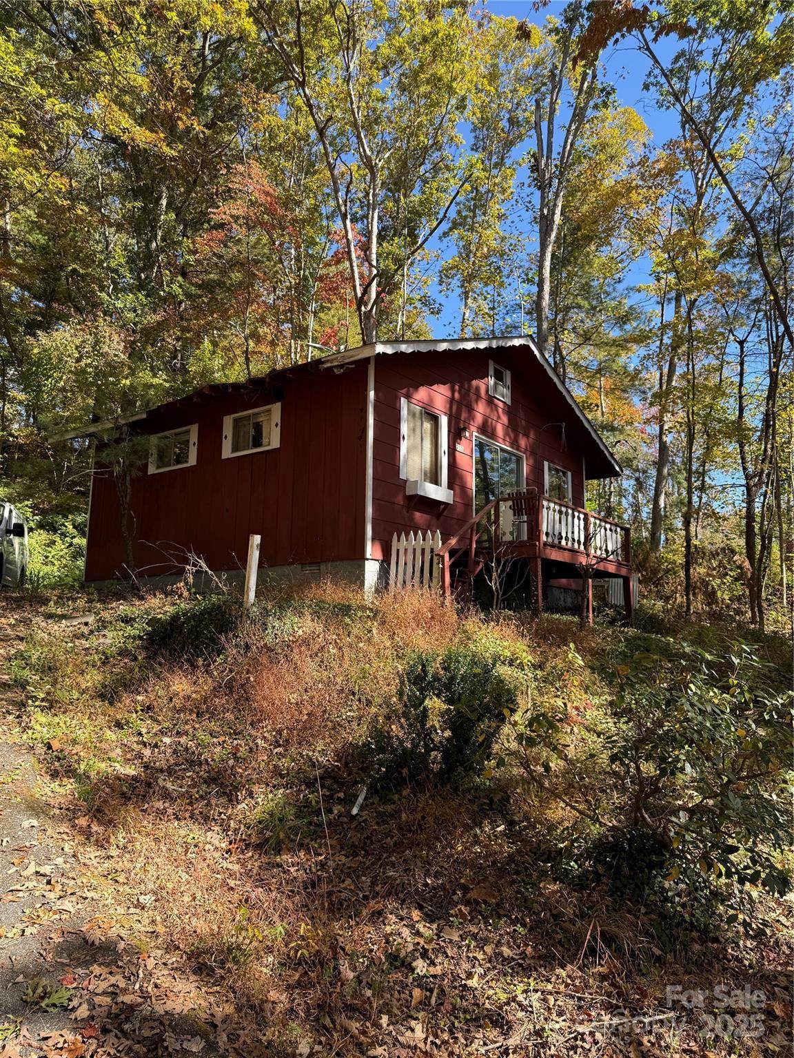 202 Lyndhurst Drive - Photo 1