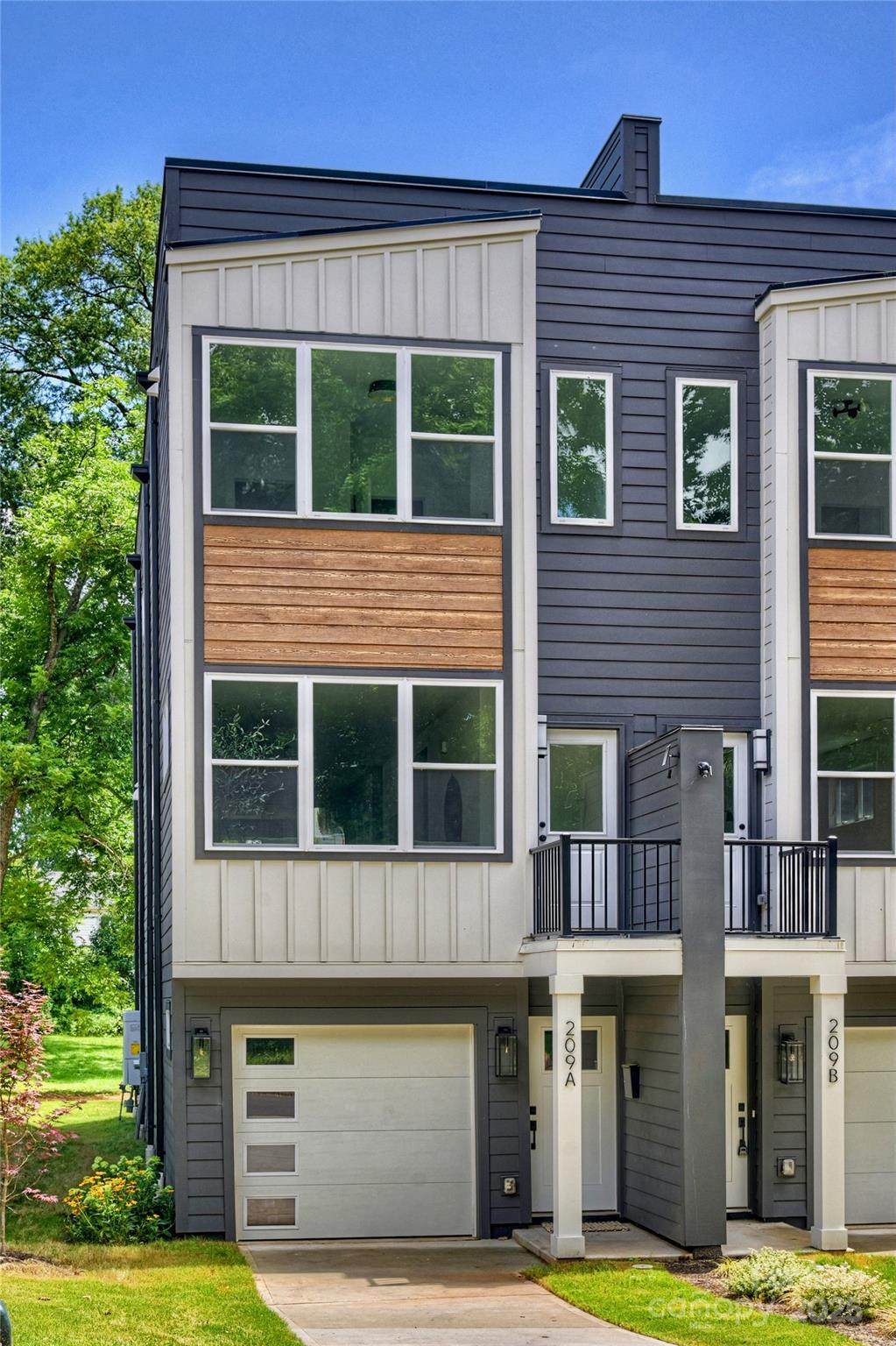 209 Coxe Avenue - Photo 1