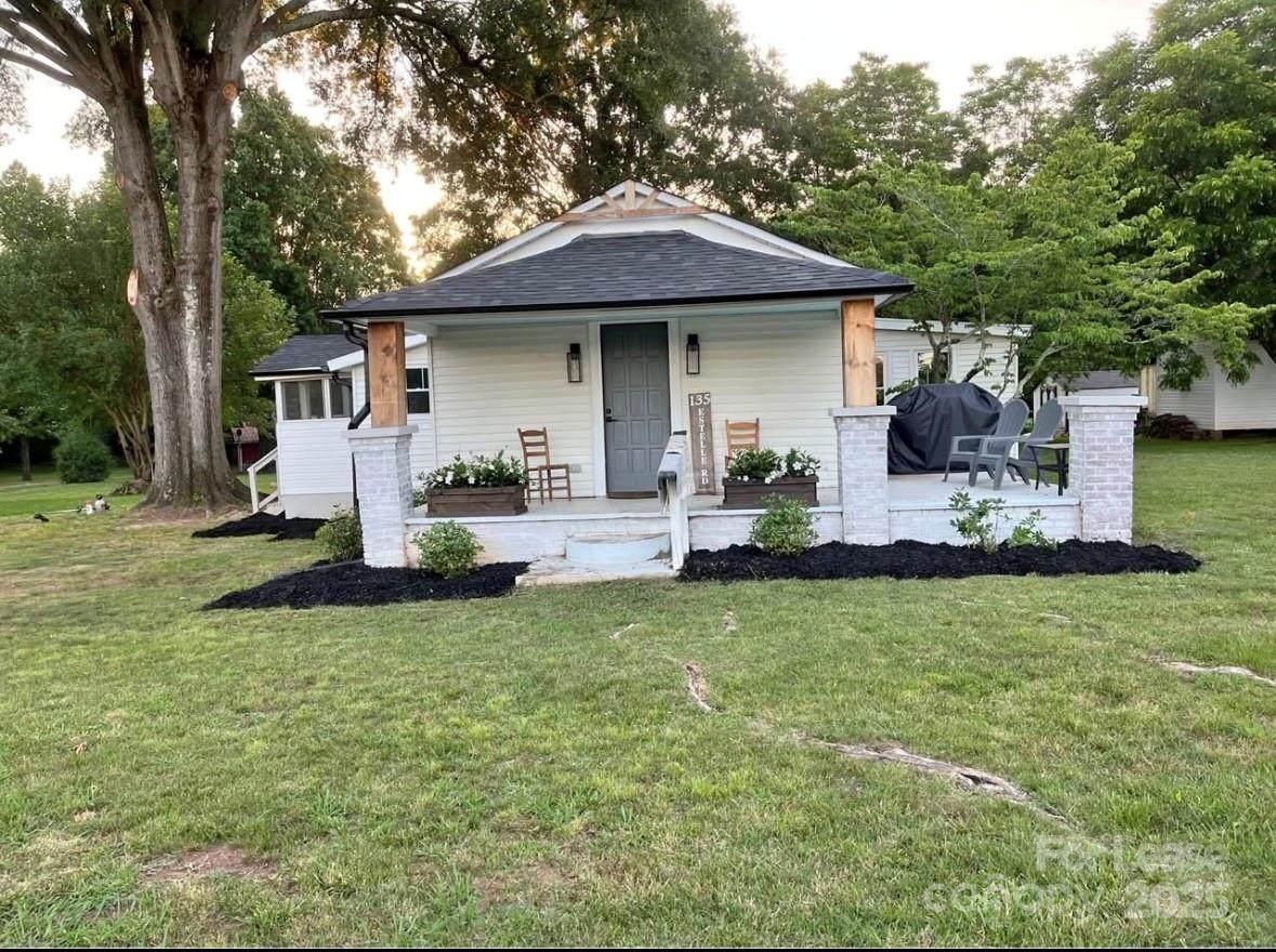 135 Estelle Road - Photo 1