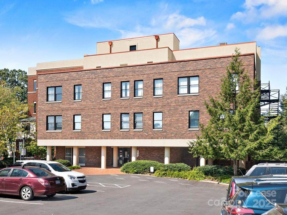 53 French Broad Avenue - Photo 1