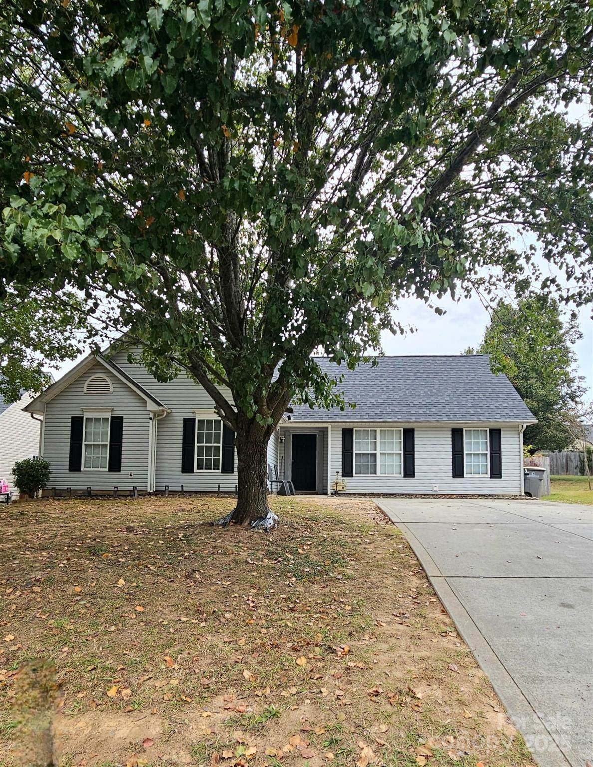 2761 Thistle Brook Drive - Photo 1