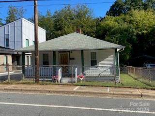 1906 Oaklawn Avenue - Photo 1