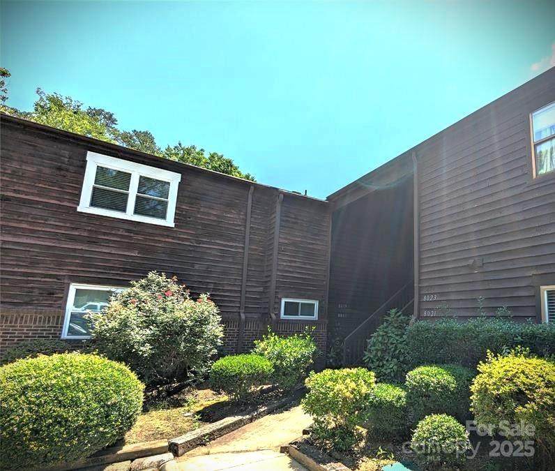 8021 Cedar Glen Drive - Photo 1