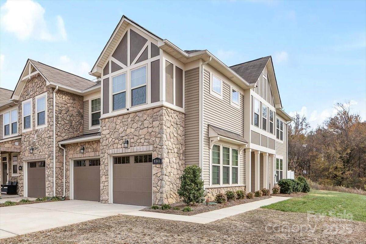 9341 Glenburn Lane - Photo 1