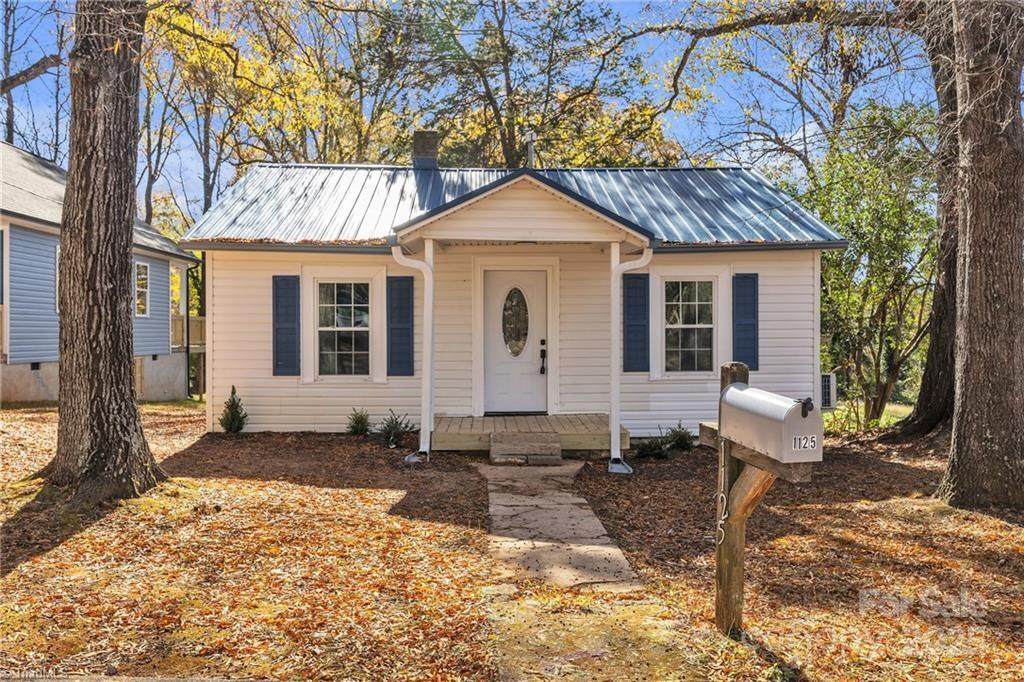 1125 Wilmington Avenue - Photo 1