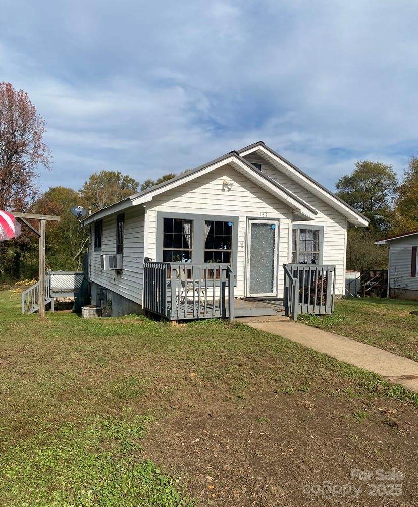 137 Bellvue Street - Photo 1