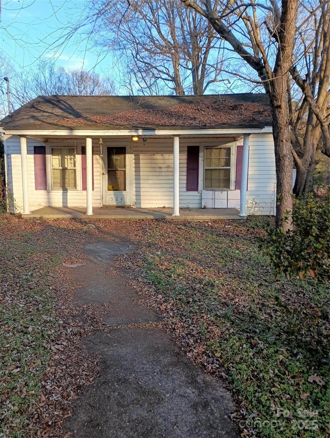 524 North Drive - Photo 1