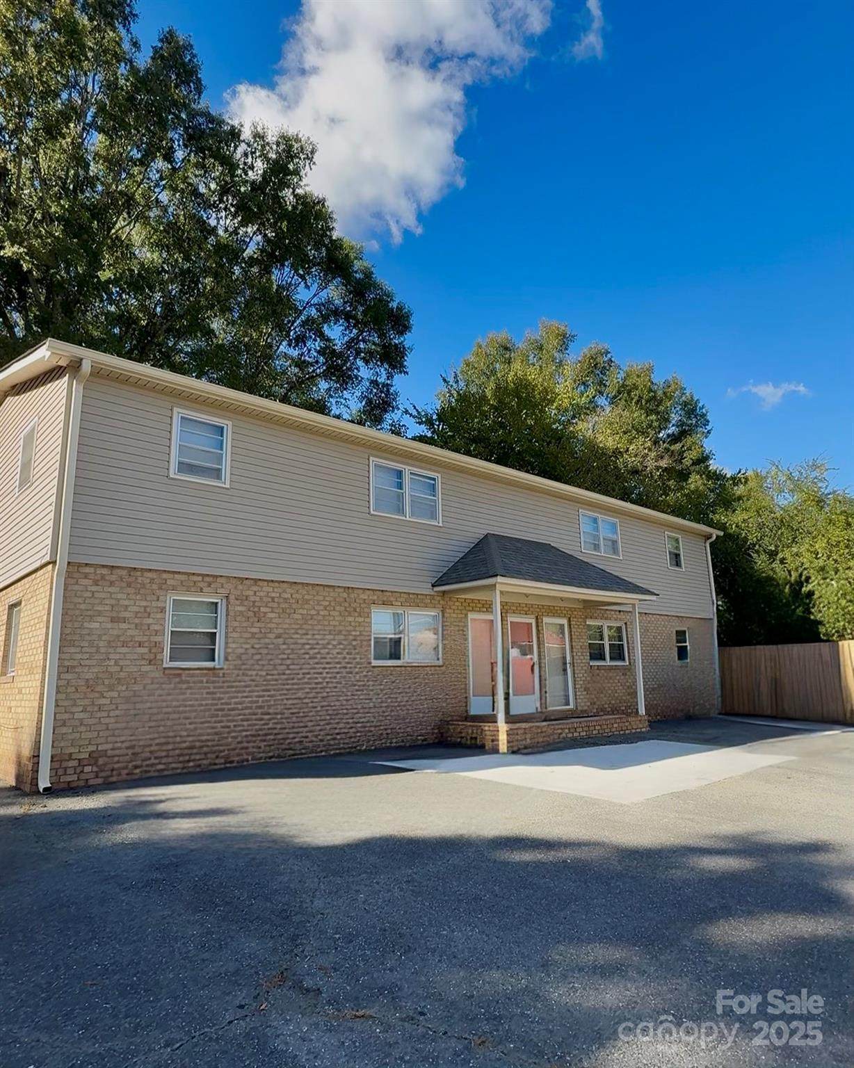 1554 Barringer Street - Photo 1