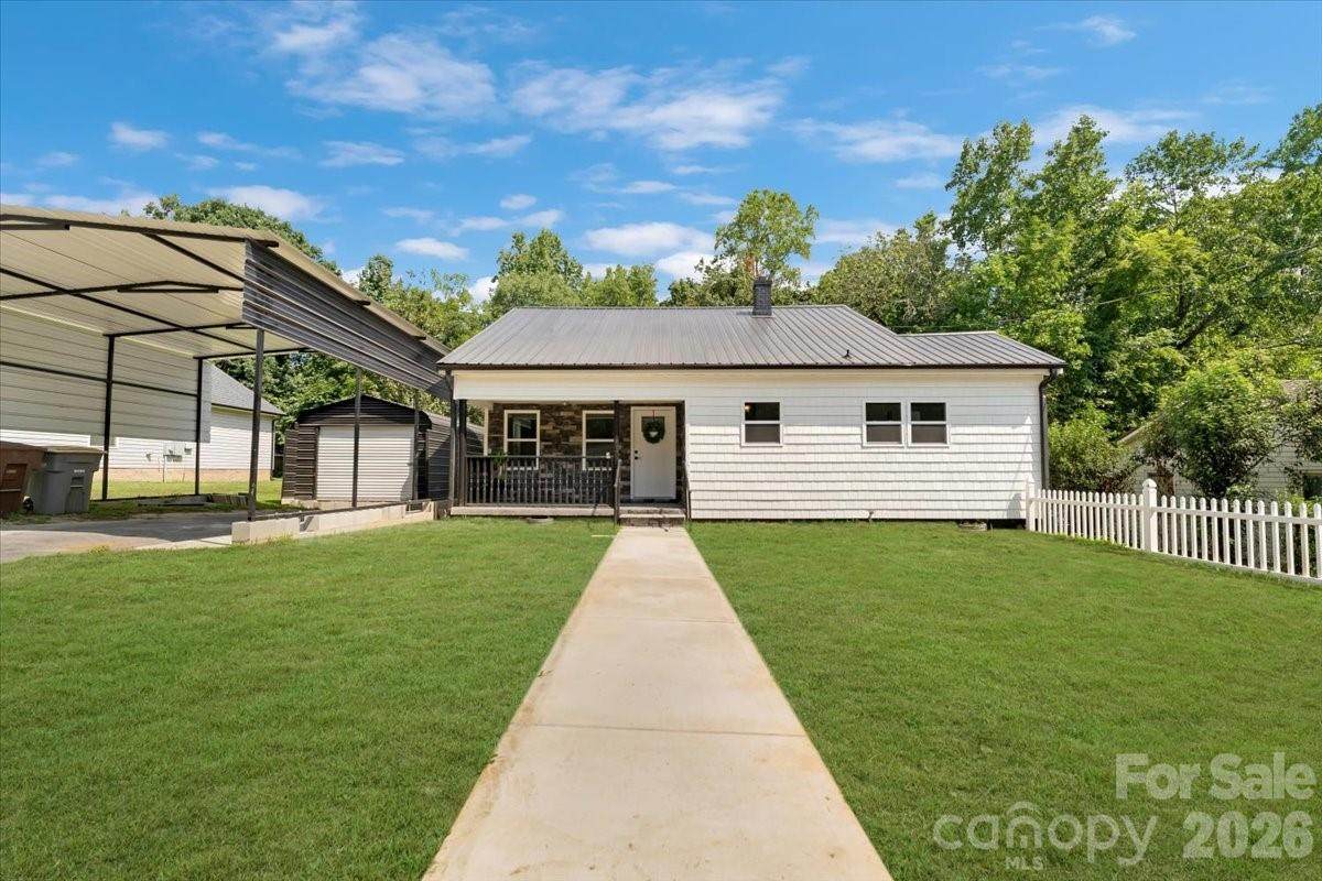 2105 Woodlawn Street - Photo 1