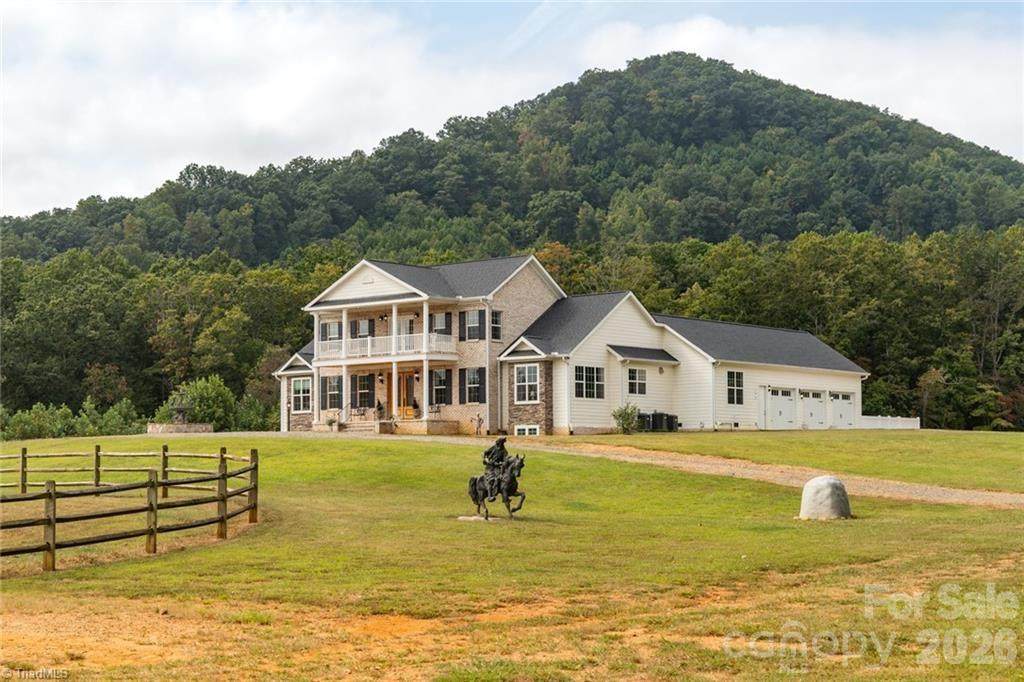 204 Violet Ridge - Photo 1