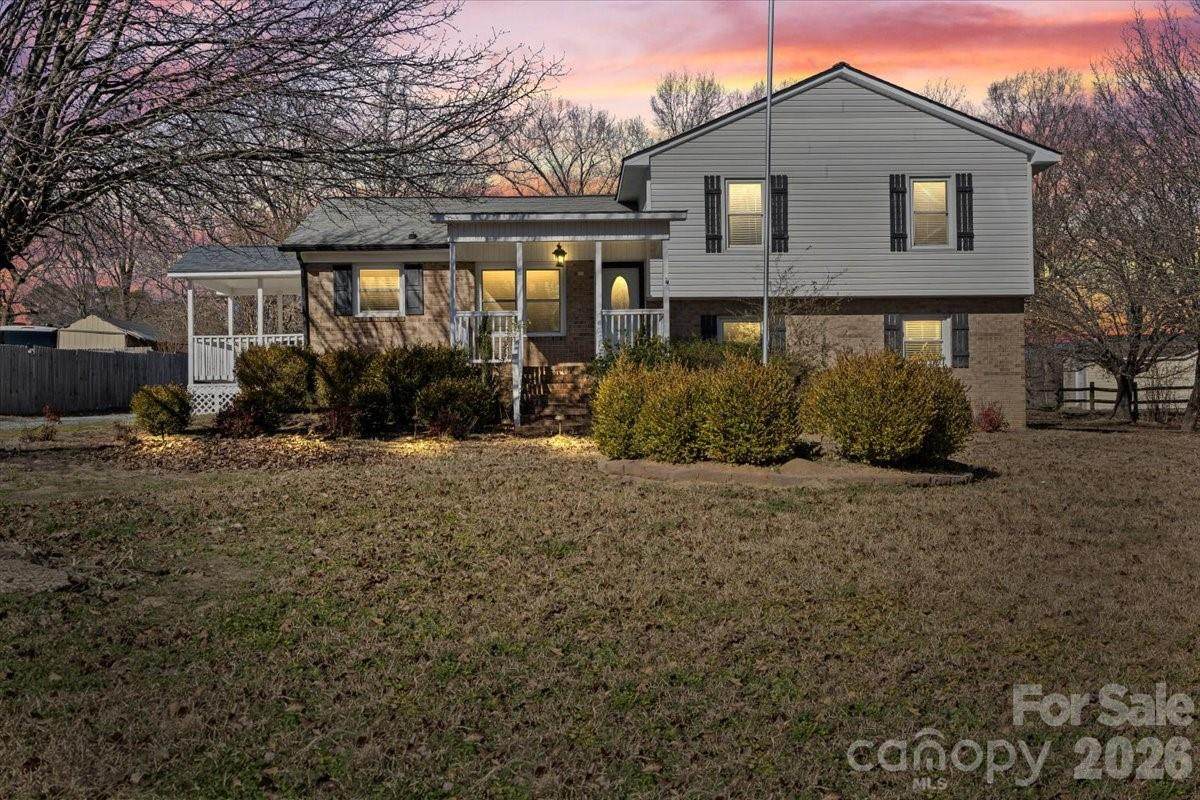 309 Catawba Circle - Photo 1