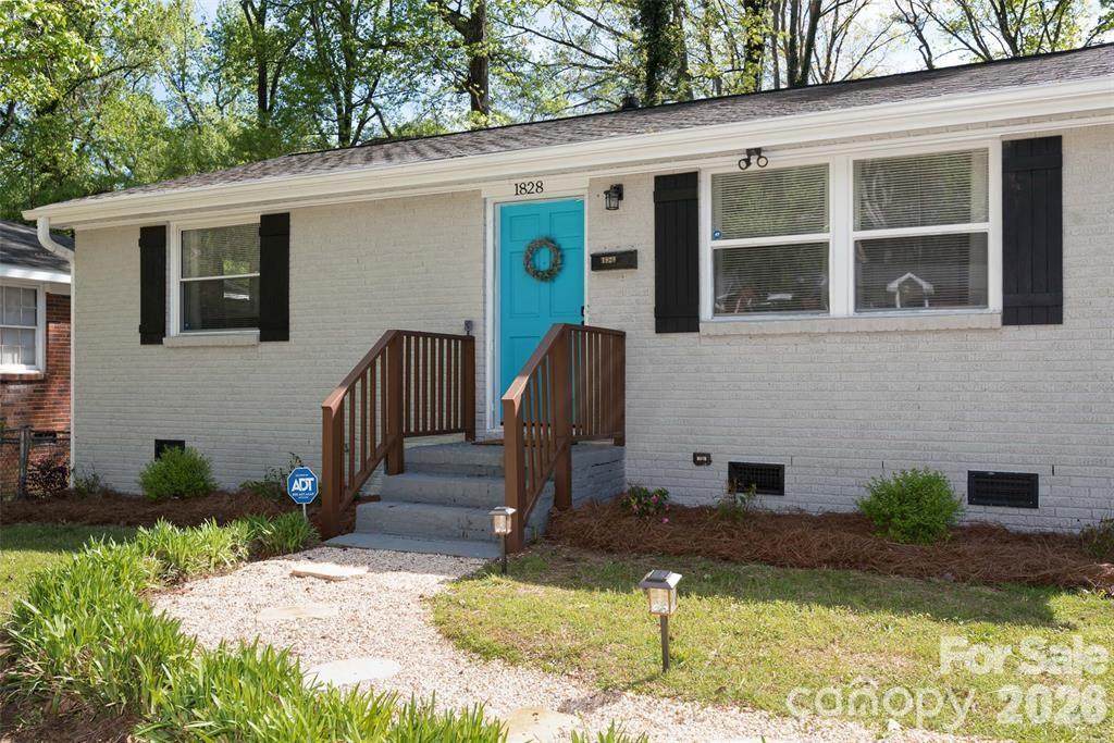 1828 Finchley Drive - Photo 1