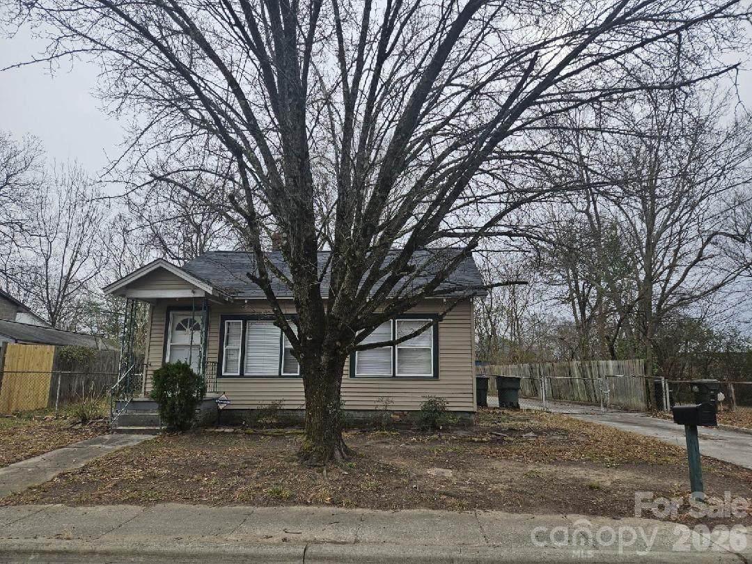 1025 Gaston Avenue - Photo 1