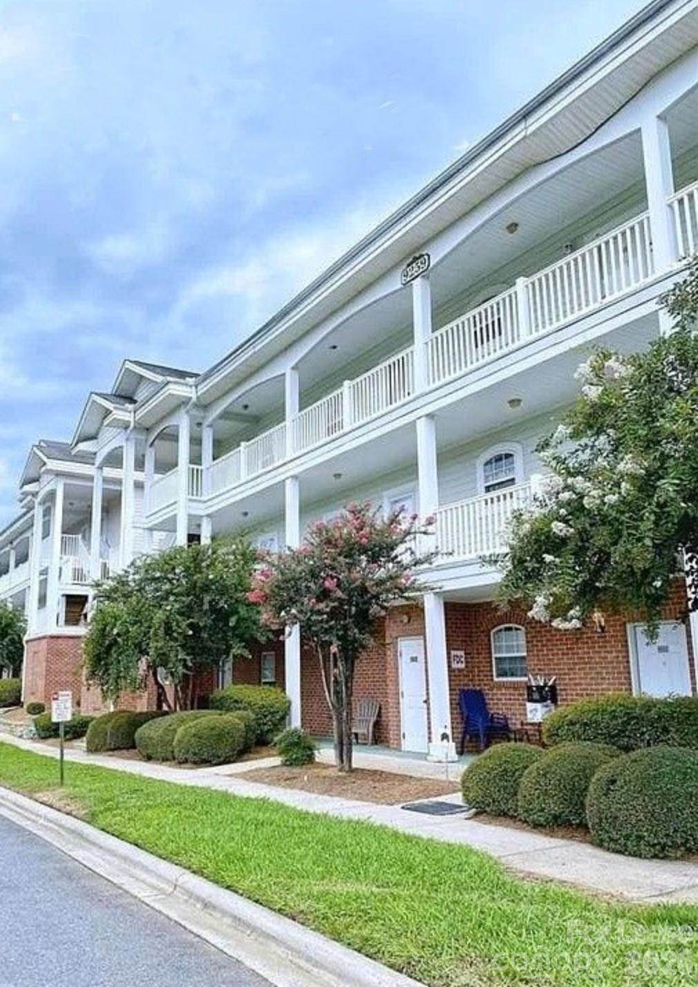 8913 Meadow Vista Road - Photo 1