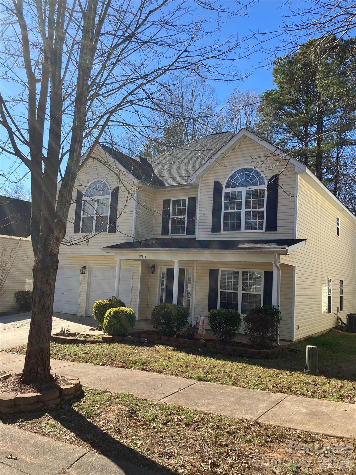 19113 Kanawha Drive - Photo 1