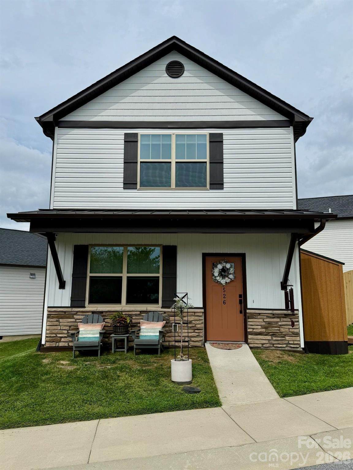 526 Cardwell Lane - Photo 1
