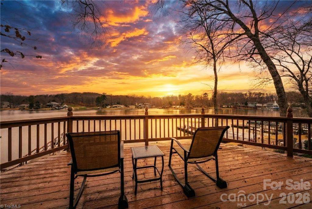 1250 Lake Drive 9 - Photo 1