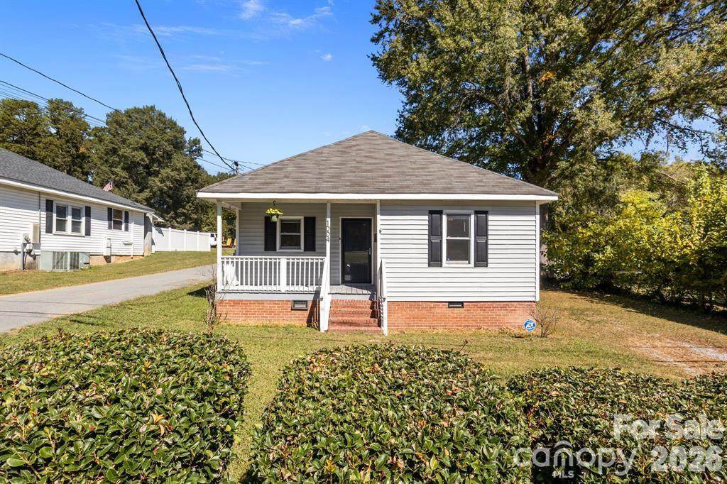 1004 Plymouth Street - Photo 1