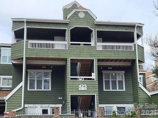 425 8th Street - Photo 1