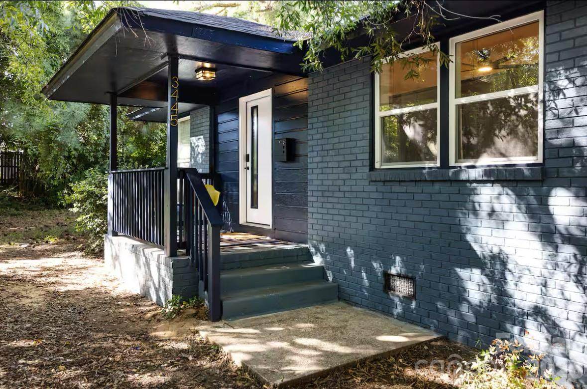 3445/3447 Tappan Place - Photo 1