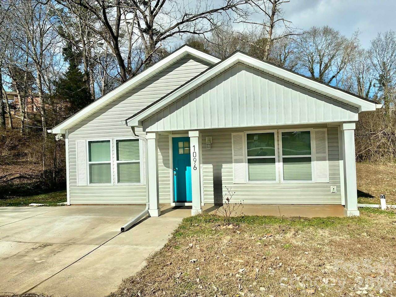 1096 12th Avenue - Photo 1