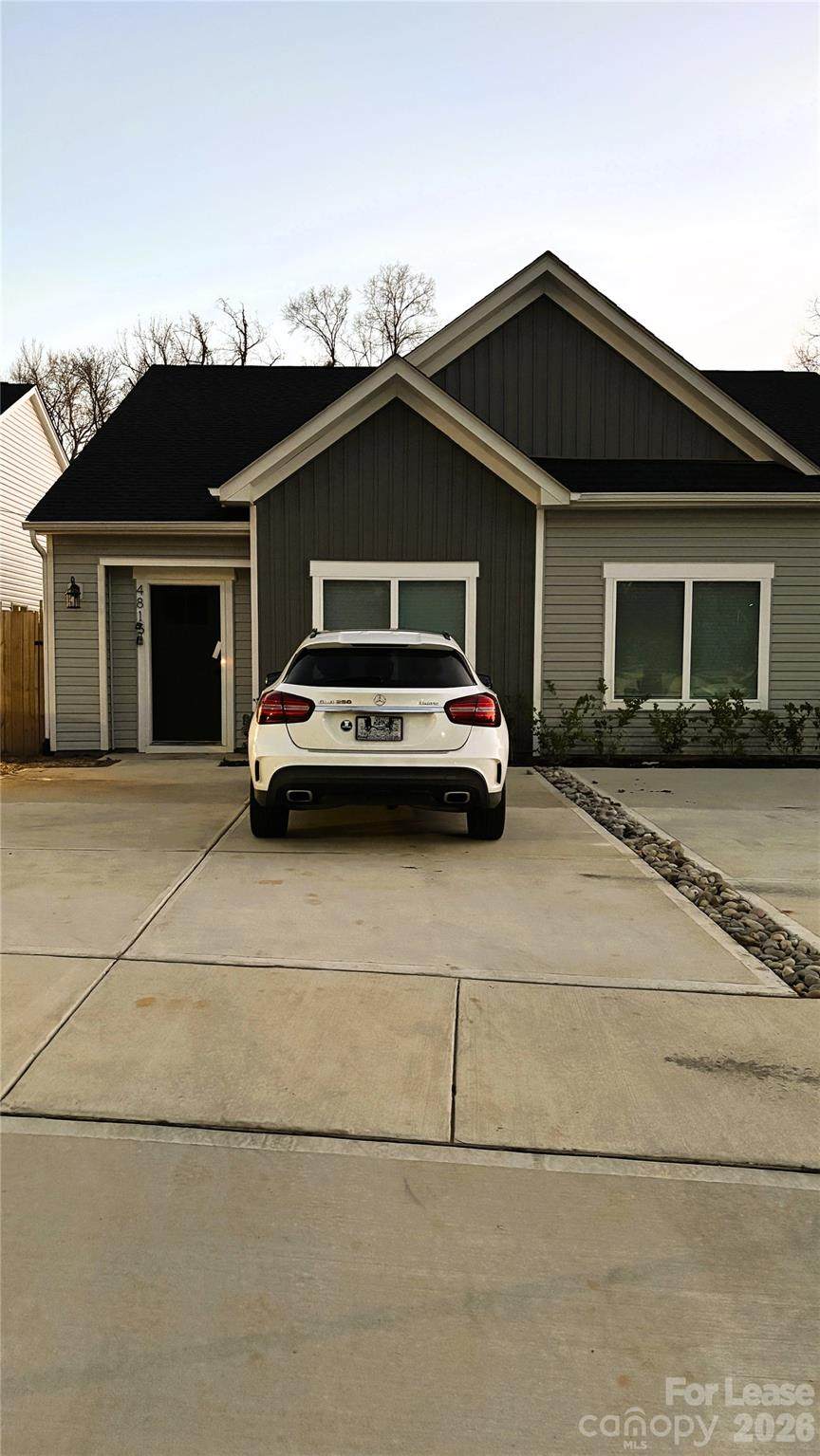 4815 Victoria Avenue - Photo 1