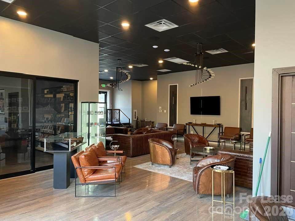 190 Main Avenue - Photo 1