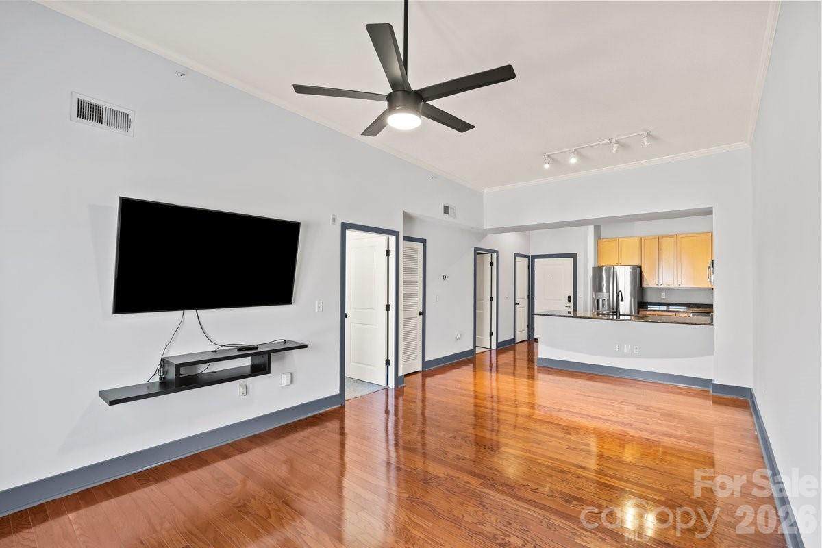 721 Governor Morrison Street - Photo 1