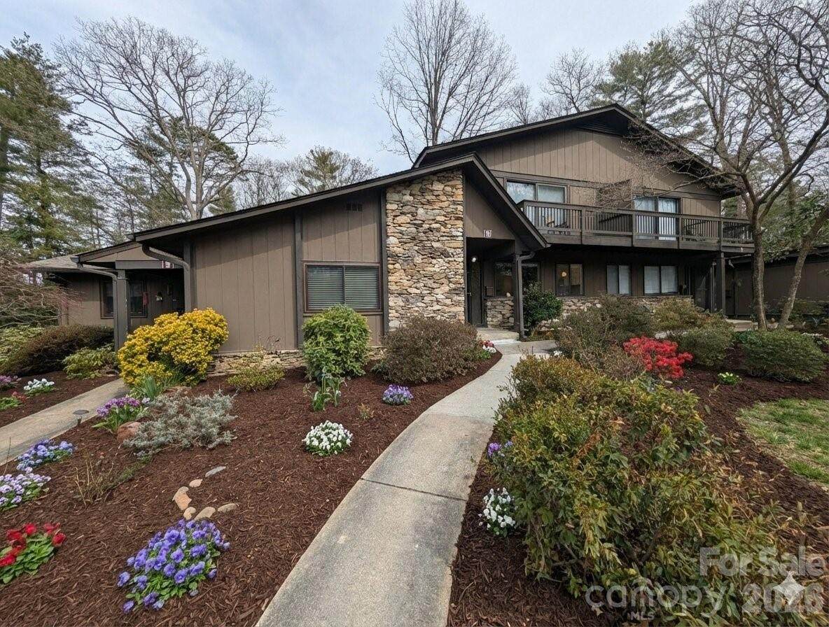 88 Laurelwood Circle - Photo 1