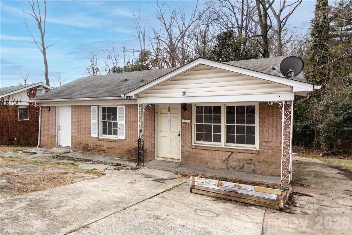 1628 Eastway Drive - Photo 1