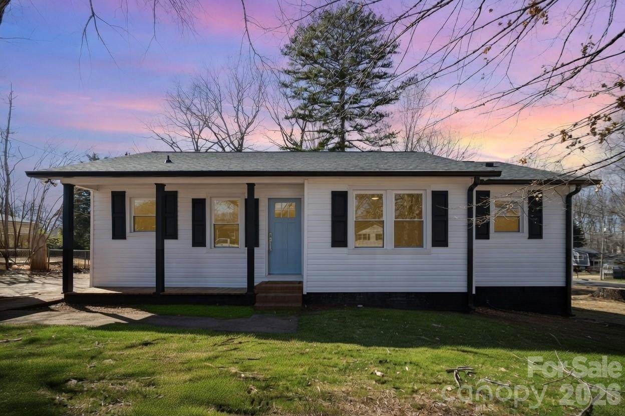 523 Hickory Nut Lane - Photo 1
