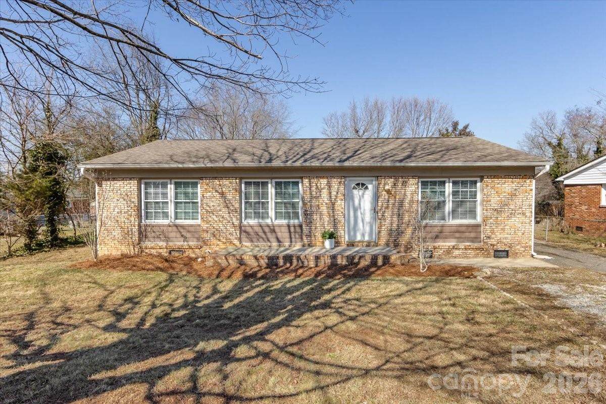 406 Robinson Clemmer Road - Photo 1