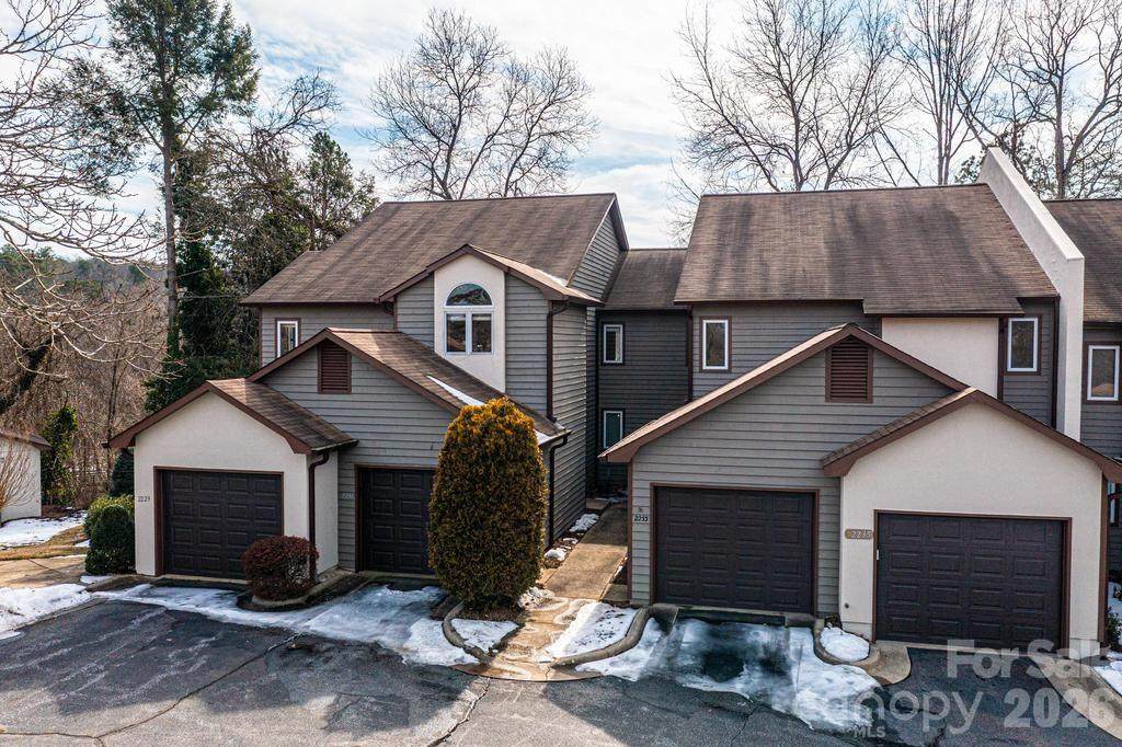 2231 6th Street - Photo 1