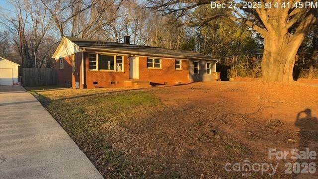 2209 Dale Avenue - Photo 1