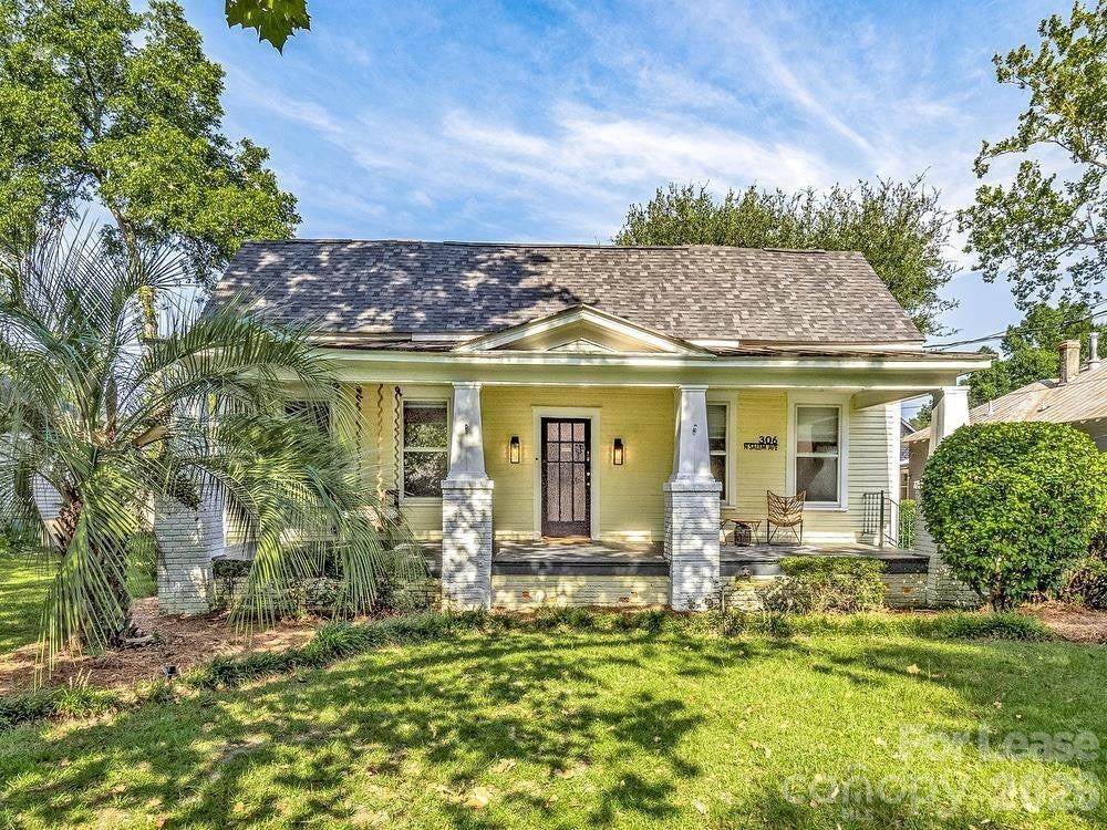 306 Salem Avenue - Photo 1