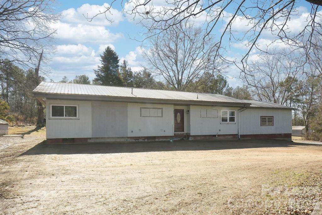 909 Fisher Street - Photo 1