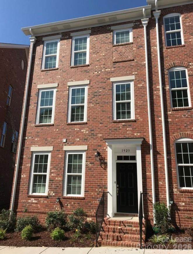 1923 Winpole Lane - Photo 1