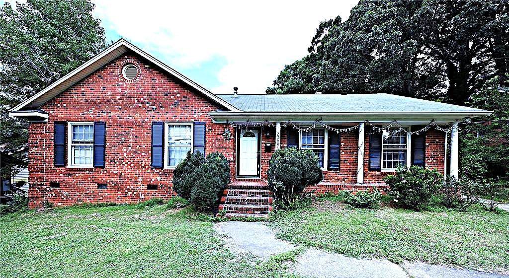 2209 Laura Drive - Photo 1