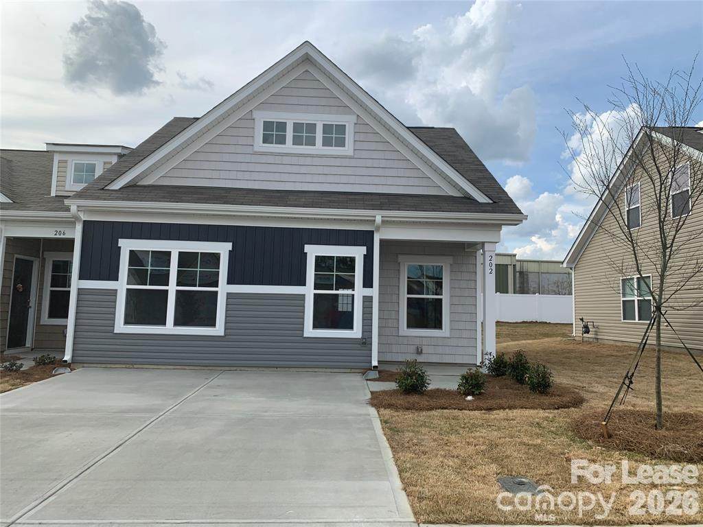 202 Canina Lane - Photo 1