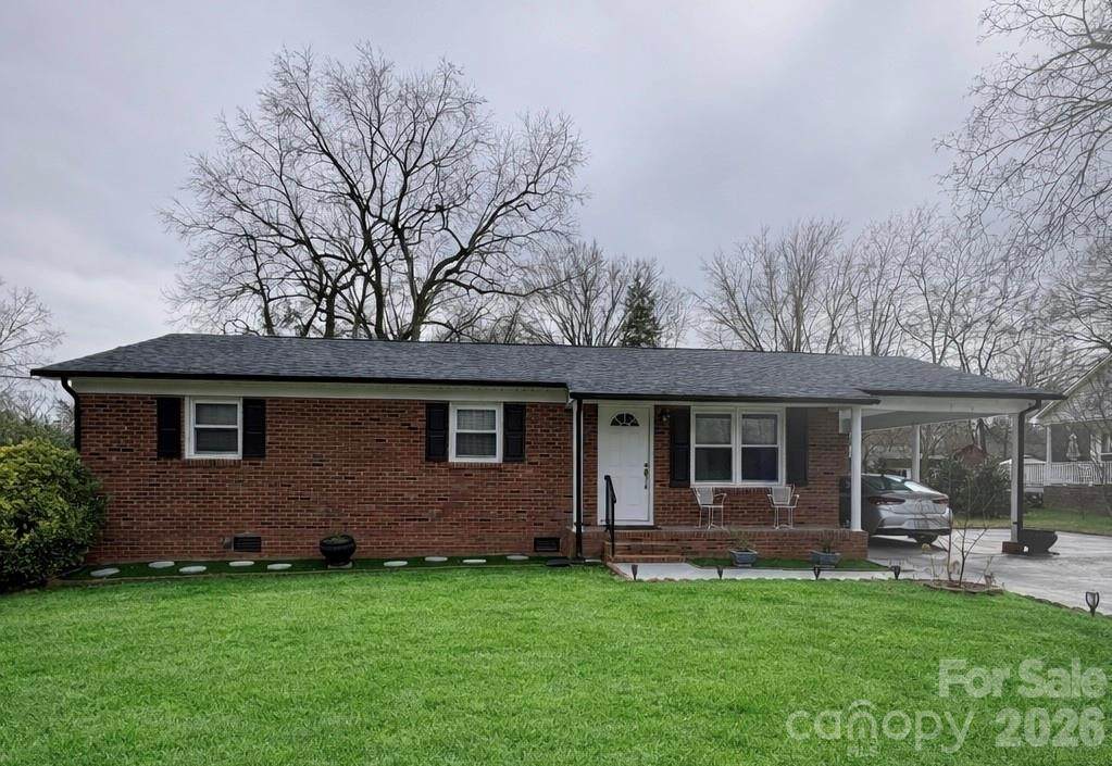 324 Autumn Drive - Photo 1