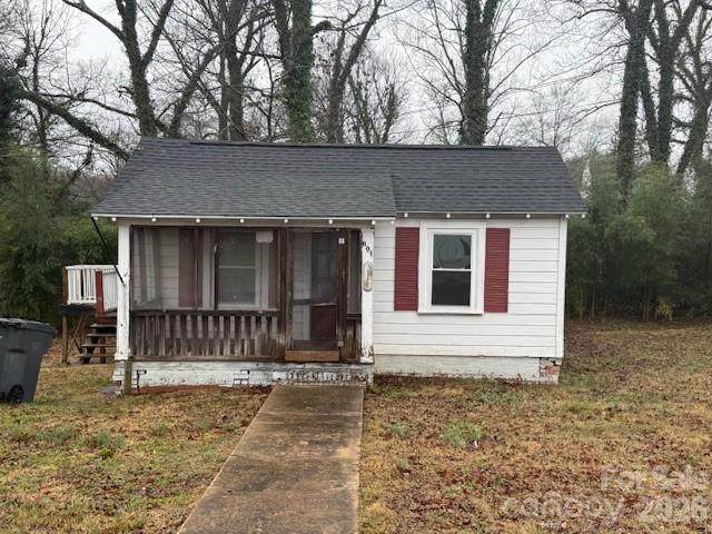 601 College Street - Photo 1